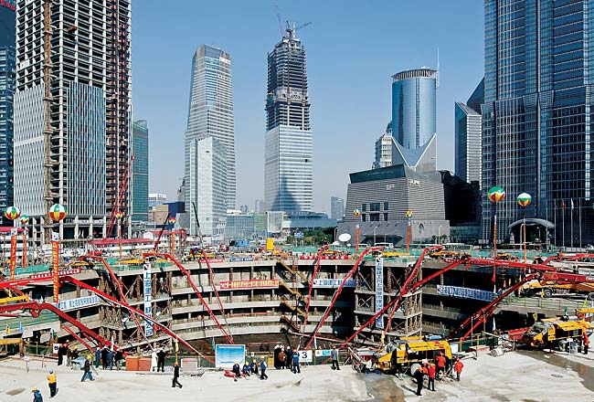 Shanghai Tower Under Construction